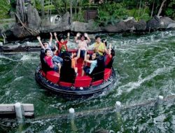 Astaghfirullah, Perahu Wahana Arung Jeram Dufan Terbalik, 5 Orang Luka-luka