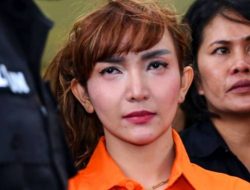 Ahay, Roro Fitria Bakal Seret Artis Lain