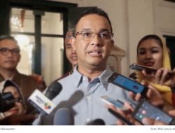 Anies Klarifikasi Fotonya yang Diduga Bersama Pengusaha Hiburan Malam