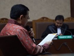 Setnov Baca Pleidoi: Semoga Bisa Mengurangi Cacian kepada Saya