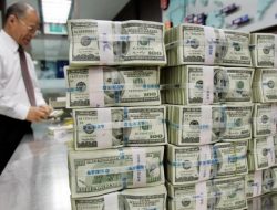 Hampir Capai Rp 14.200/US$, Rupiah Terlemah Sejak Oktober 2015