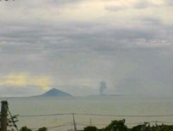 Terjadi Erupsi Gunung Anak Krakatau