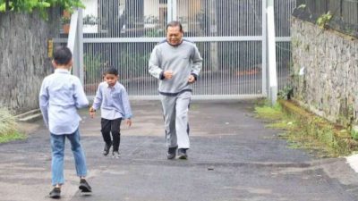 Jelang Pencoblosan, Sudrajat Lakukan Olahraga Jantung