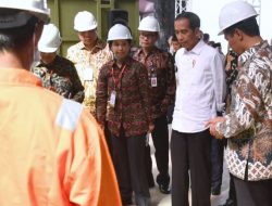 Jokowi: THR PNS Daerah Akan Dibayarkan Tepat Waktu