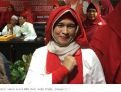 Prabowo Datangi Kediaman Neno Warisman Sore Ini