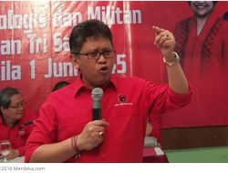 UAS Jadi Cawapres Parbowo, PDIP Sebut Tak Khawatir