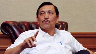 Menko Luhut: Kenapa Risau Dolar AS Rp15.000?