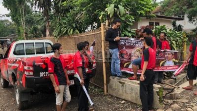 PDIP Sebut Poster ‘Raja Jokowi’ Bisa Jadi Buatan Pendukung Sendiri