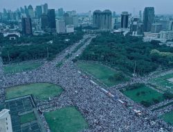 Pemandangan Langka, Massa Reuni 212 Baca Qur’an Sepanjang Acara