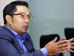 Suara Netizen soal Bantahan Ridwan Kamil Terkait Salam Satu Jari