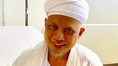 Ustaz Arifin Ilham Kembali Ke Tanah Air