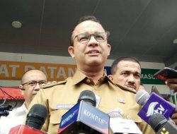 Anies Diputus Tak Bersalah soal Salam Dua Jari