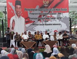 Kemensos Tanya Siapa Presiden Kita Saat Bagikan Bantuan PKH