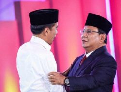 Prabowo Tanya “Siapa yang Beri Breafing Keliru”, Jokowi Bergestur Aneh