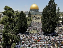 Ribuan Orang Tunaikan Salat Ghaib di Masjid Al-Aqsa untuk Syuhada Selandia Baru