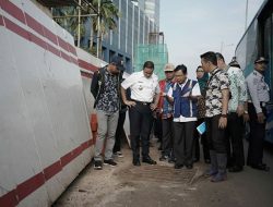 Diduga Sebabkan Banjir Hingga Macet, Anies Peringatkan Keras Adhi Karya