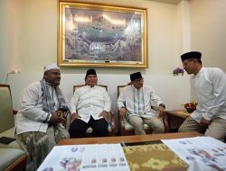 Berkunjung ke Aceh, Prabowo-Sandi Disambut “Selamat Datang Presiden-Wakil Presiden”