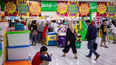 Banyak Gerai Giant Tutup, Gelombang PHK di Depan Mata?