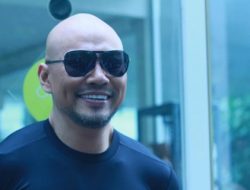 Tanggapi Peristiwa Anjing Dibawa ke Masjid, Deddy Corbuzier: Gua Bangga Sama Islam