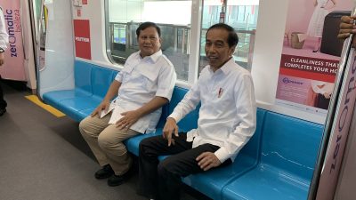 Di MRT, Jokowi dan Prabowo Akhirnya Bertemu