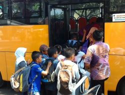 Kurangi Polusi Udara, Pemprov DKI Siapkan 176 Bus Sekolah Gratis