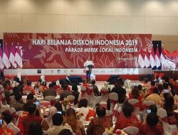 Jokowi Sindir Emak-Emak Pencinta Barang Impor, Warganet Ungkap Harga Tas Iriana dan Kahiyang