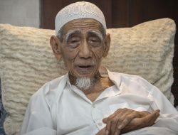 Masya Allah, Doa Mbah Moen Meninggal pada Hari Selasa di Mekkah Terkabul