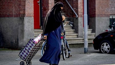 Warga Belanda Tak Lagi Diperbolehkan Memakai Burqa dan Cadar