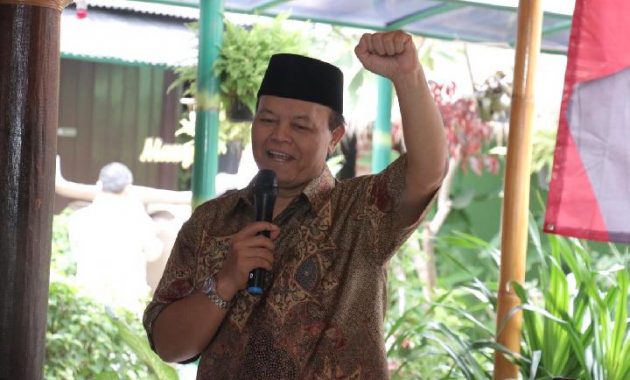 Hidayat Nur Wahid Bersyukur DPR Sahkan RUU Pesantren