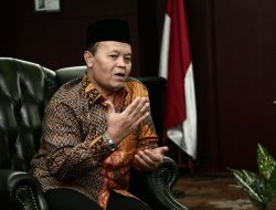 Hidayat Nur Wahid Bersyukur DPR Sahkan RUU Pesantren