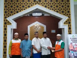 DKM Al-Firdaus PUP Babelan Serahkan Dana Bantuan Asap Ke Al-Kahfi