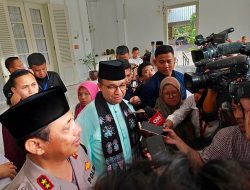 Anies Baswedan Tak Akan Laporkan Cuitan Denny Siregar Soal Ambulans