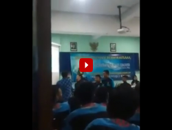 Tersinggung, Motivator Tempeleng Siswa SMK Muhammadiyah 2 Malang saat Seminar