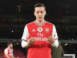 Usai Batalkan Siaran Pertandingan, Kini China Hapus Nama Özil dari Game FIFA dan PES