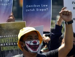 DPR Tetap Bahas Omnibus Law di Masa Reses, PKS Tolak Hadir