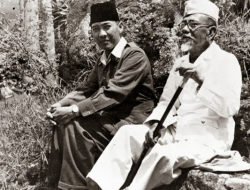 Meski Difitnah dan Dipenjara, Buya Hamka Tetap Bersedia Jadi Imam Shalat Jenazah Soekarno