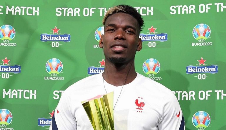 Jumpa Pers, Pogba Singkirkan Botol Heineken dari Hadapannya