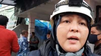 Dampingi Siswi Terimpit Crane, Damkar Wanita: Saya Layani Semua yang Ia Mau