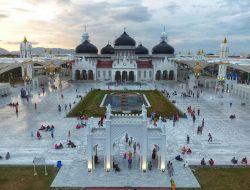 Maulid Nabi Muhammad: Mengupas Tuntas Peringatannya