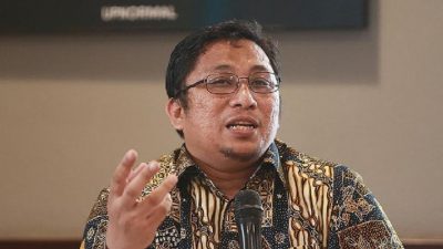 Feri Amsari: MK Beri 2 Tahun untuk Perbaikan UU Cipta Kerja, Bukan Penerapan