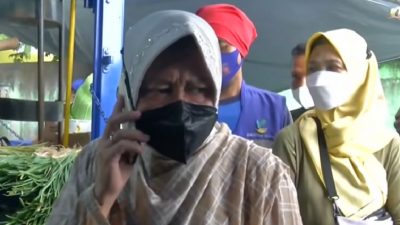 Risma Marahi Kepala Pos Pantau, Warganet: Sejak Kapan di Bawah Kemensos?