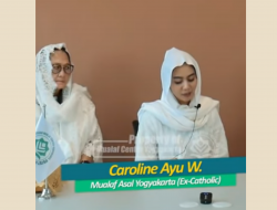 Alhamdulillah, Caroline Ayu Manajer Cafe Ternama di Jojga Bersyahadat