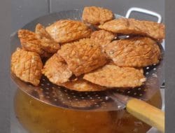 “Mau Goreng Tempe Enggak Ada Minyak, Giliran Ada Minyak Enggak Ada Tempenya”