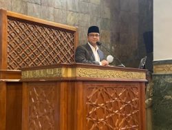 Anies Respons Teriakan ‘Presiden’ di Masjid Kampus UGM