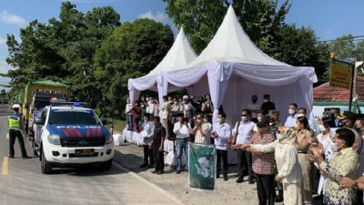 Video: Puluhan Truk Salurkan Zakat Harta H Abdul Rasyid