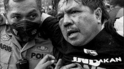 Datangi Lokasi Demo, Ade Armando Babak Belur!