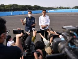 Jokowi Tinjau Sirkuit Formula E, Warganet Cari Giring