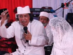 Ketika Cak Nun Sebut ‘Presiden Sekarang Belum Tepat’ di Acara PDIP