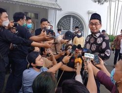 Takziah, UAH Sampaikan Nasihat Penguat Hati untuk Ridwan Kamil