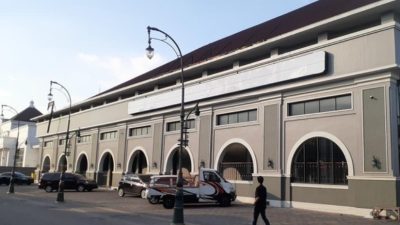 Holywings Semarang Buka